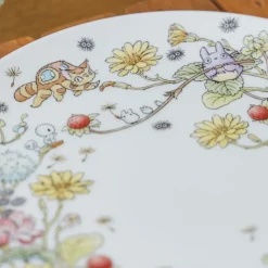 Maison Ghibli Assiette 23 cm Totoro Fraise - Mon Voisin Tororo
