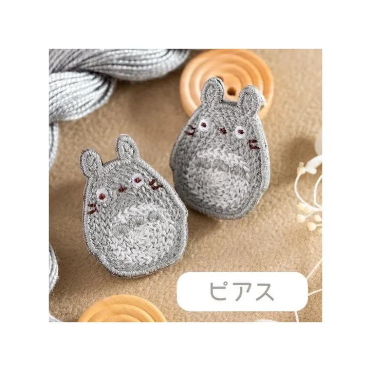 Maison Ghibli Bijou Boucle d’oreilles Broderie Totoro gris - Mon Voisin Totoro