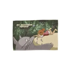 Maison Ghibli Dessous de table Mei Allongée sur Totoro - Mon Voisin Totoro