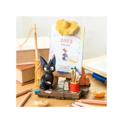 Maison Ghibli Diorama Jiji Chevalet et calendrier - Kiki la petite sorcière
