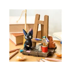 Maison Ghibli Diorama Jiji Chevalet et calendrier - Kiki la petite sorcière