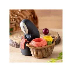 Maison Ghibli Figurine pot à crayon No Face tricote - Le Voyage de Chihiro