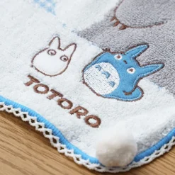 Maison Ghibli Mini Serviette Bonhomme de neige 25x25 cm - Mon Voisin Totoro