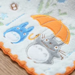 Maison Ghibli Mini Serviette Sous la pluie 25x25 cm - Mon Voisin Totoro