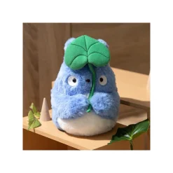 Maison Ghibli Peluche Nakayoshi Totoro Bleu avec feuille - Mon Voisin Totoro
