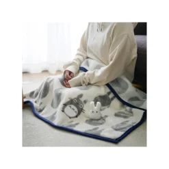 Maison Ghibli Plaid Silhouette Totoro Gris 70x100 cm - Mon Voisin Totoro
