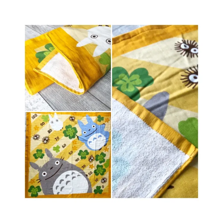Maison Ghibli Plaid Totoro Trèfles 90x90 cm - Mon Voisin Totoro