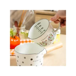 Maison Ghibli Tasse à mesurer émail Noiraudes 450ml - Mon Voisin Totoro