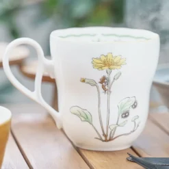 Maison Ghibli Tasse Totoro Chapeau de Fleurs Jaunes - Mon Voisin Totoro