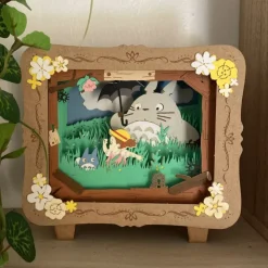 Maison Ghibli Théâtre de papier Totoro dans les près - Mon Voisin Totoro